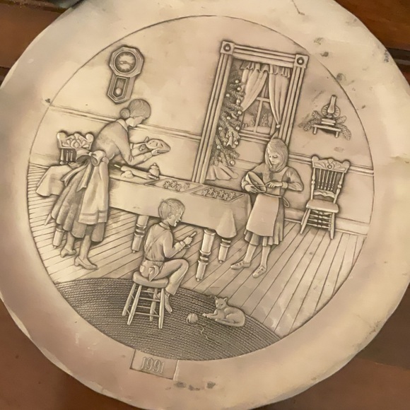 Set a four limited edition, pewter Christmas plates - Picture 5 of 5